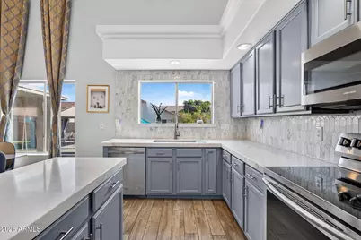 7601 W Southgate Avenue, Phoenix, AZ 85043 - Photo 11