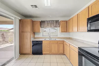 43568 W Bedford Drive, Maricopa, AZ 85138 - Photo 13