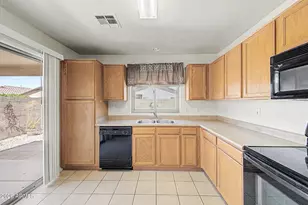 43568 W Bedford Dr, Maricopa, AZ 85138 - Photo 13