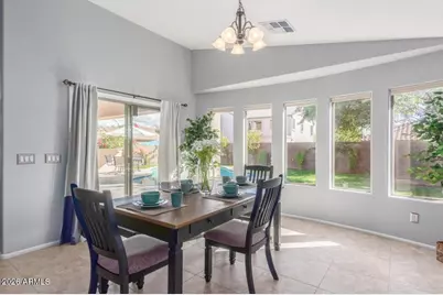 23221 N 40th Way, Phoenix, AZ 85050 - Photo 9