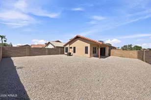 12721 W Palm Ln, Avondale, AZ 85392 - Photo 17
