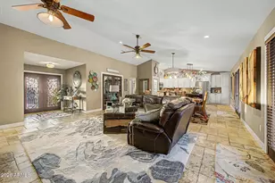 12615 N 38th Pl, Phoenix, AZ 85032 - Photo 9