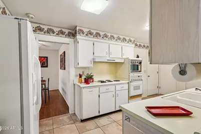 10515 W Roundelay Circle, Sun City, AZ 85351 - Photo 13