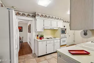 10515 W Roundelay Cir, Sun City, AZ 85351 - Photo 13