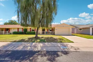 10343 W Prairie Hills Cir, Sun City, AZ 85351 - Photo 1