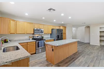 8744 W Lone Cactus Drive, Peoria, AZ 85382 - Photo 5