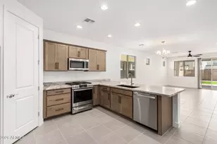 16833 W Hope Dr, Surprise, AZ 85388 - Photo 9