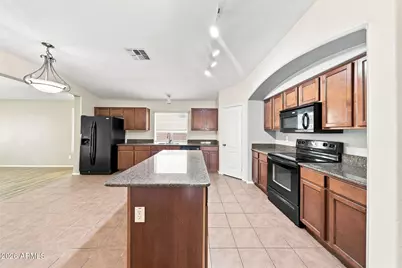 13625 N 175th Drive, Surprise, AZ 85388 - Photo 9