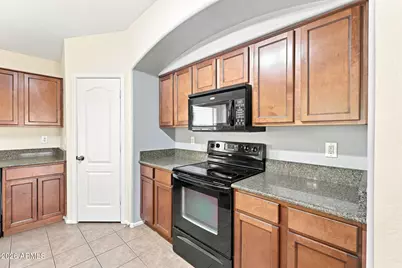 13625 N 175th Drive, Surprise, AZ 85388 - Photo 11