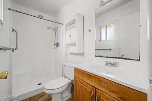 8201 W Sells Dr, Phoenix, AZ 85033 - Photo 15