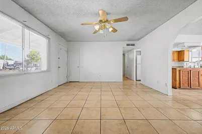 8201 W Sells Drive, Phoenix, AZ 85033 - Photo 5
