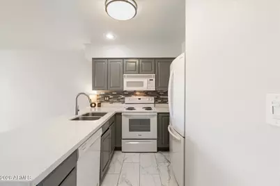 10080 E Mountainview Lake Drive #330, Scottsdale, AZ 85258 - Photo 9
