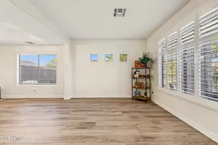 894 S Oak St, Gilbert, AZ 85233 - Photo 11