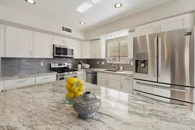4345 E Abraham Lane, Phoenix, AZ 85050 - Photo 11
