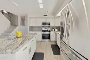 4345 E Abraham Ln, Phoenix, AZ 85050 - Photo 13