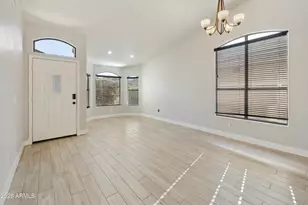 4345 E Abraham Ln, Phoenix, AZ 85050 - Photo 7