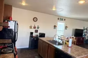 7810 W Peoria Ave, Peoria, AZ 85345 - Photo 15