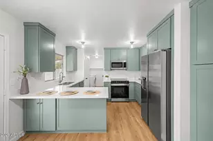 4219 W Sunnyside Ave, Phoenix, AZ 85029 - Photo 9