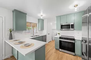 4219 W Sunnyside Ave, Phoenix, AZ 85029 - Photo 11