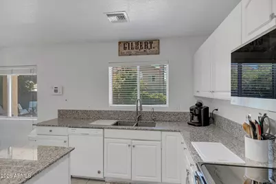38 N Marble Street, Gilbert, AZ 85234 - Photo 9