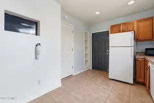 939 S Pioneer, Mesa, AZ 85204 - Photo 5