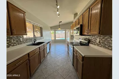 663 W Nopal Avenue, Mesa, AZ 85210 - Photo 7