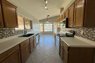 663 W Nopal Ave, Mesa, AZ 85210 - Photo 7
