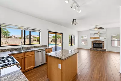 19220 N 39th Place, Phoenix, AZ 85050 - Photo 23