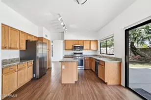 19220 N 39th Pl, Phoenix, AZ 85050 - Photo 21