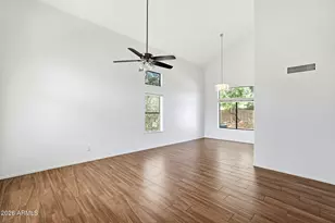 19220 N 39th Pl, Phoenix, AZ 85050 - Photo 15