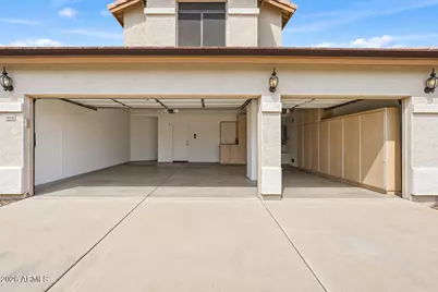 19220 N 39th Place, Phoenix, AZ 85050 - Photo 9