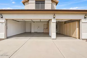 19220 N 39th Pl, Phoenix, AZ 85050 - Photo 9