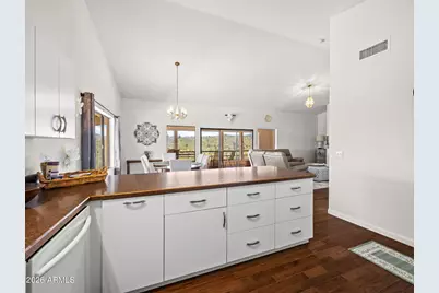 18700 S Aggie Hodge Road, Peeples Valley, AZ 86332 - Photo 23