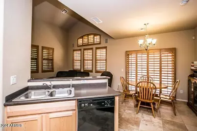 4374 E Sack Drive, Phoenix, AZ 85050 - Photo 5