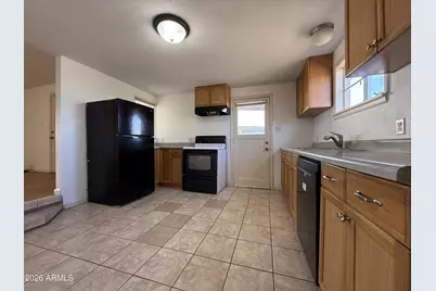 123 E Apache Street, Huachuca City, AZ 85616 - Photo 17