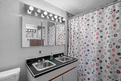 1833 E Roma Avenue, Phoenix, AZ 85016 - Photo 17