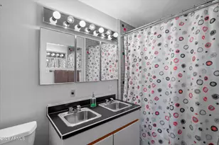 1833 E Roma Ave, Phoenix, AZ 85016 - Photo 17