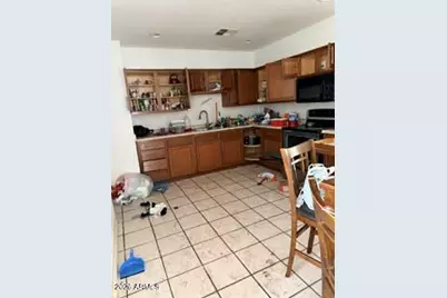 3307 N 59th Avenue, Phoenix, AZ 85033 - Photo 5