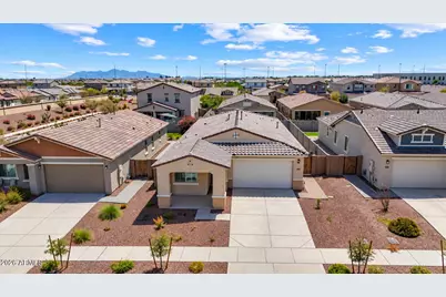 17283 W Valentine Street, Surprise, AZ 85388 - Photo 3