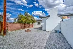 7626 W Sheila Ln, Phoenix, AZ 85033 - Photo 49