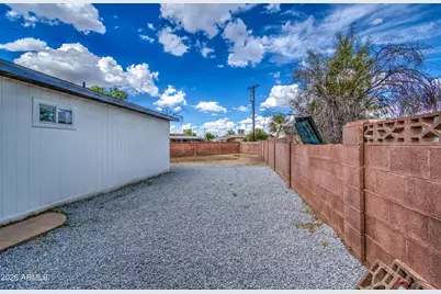 7626 W Sheila Lane, Phoenix, AZ 85033 - Photo 41