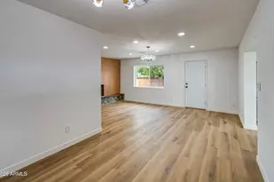 7626 W Sheila Ln, Phoenix, AZ 85033 - Photo 9