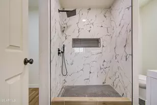 7626 W Sheila Ln, Phoenix, AZ 85033 - Photo 23