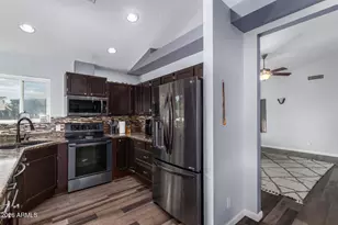 4112 E Tanglewood Dr, Phoenix, AZ 85048 - Photo 11