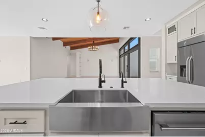 4409 N 32nd Street, Phoenix, AZ 85018 - Photo 9