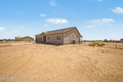 10539 W Willow Peak Avenue, Casa Grande, AZ 85193 - Photo 3