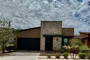 927 E Paseo Way, Phoenix, AZ 85042 - Photo 1