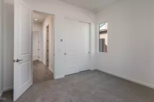 927 E Paseo Way, Phoenix, AZ 85042 - Photo 19