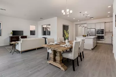 927 E Paseo Way, Phoenix, AZ 85042 - Photo 9