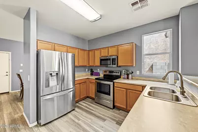 5318 W Albeniz Place, Phoenix, AZ 85043 - Photo 7